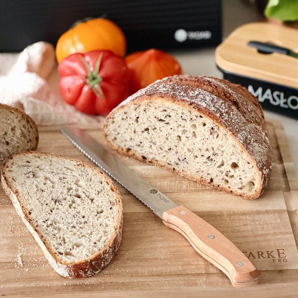 N&oacute;ż do chleba z drewnianą rączką Tadar Shape 20 cm