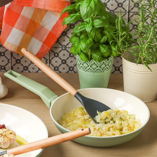 Patelnia z powłoką ceramiczną indukcyjna Konighoffer Astel 22 cm