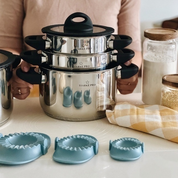 Zestaw garnk&oacute;w nierdzewnych z pokrywkami Starke Pro Sante 8 element&oacute;w i komplet 6 szklanek Sue 400 ml z podkładkami