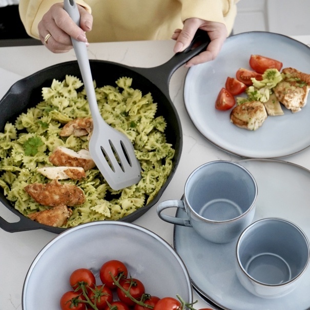 Zestaw 3 patelni żeliwnych z nakładką silikonową Konighoffer 20 cm 24,5 cm 29 cm