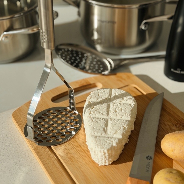 Tłuczek do ziemniak&oacute;w ze stali nierdzewnej Tadar Paula okrągły