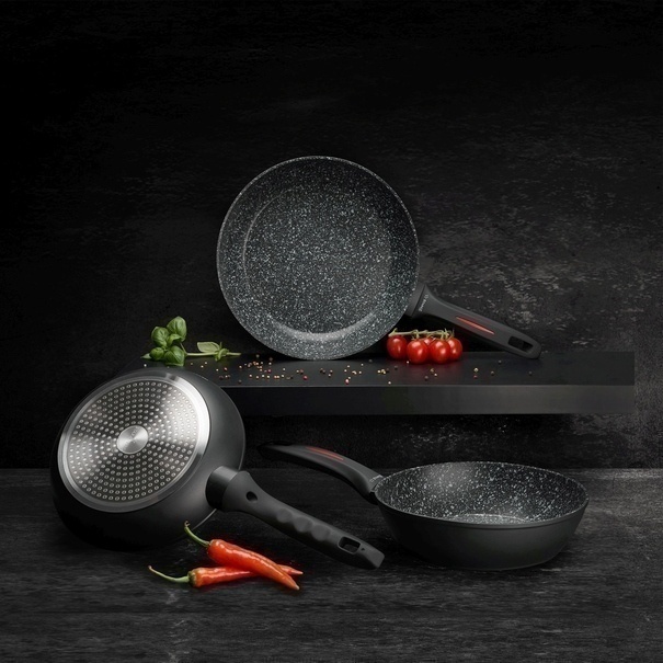 Komplet garnk&oacute;w i patelni z powłoką ceramiczną Starke Pro Piccante 11 element&oacute;w