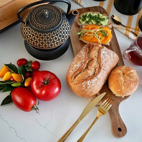 Deska do krojenia i serwowania akacjowa Tadar 45 x 15 x 2 cm