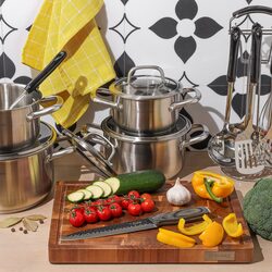 Deska do krojenia i serwowania akacjowa z nóżkami Starke Pro 40,6 x 28 x 3,5 cm