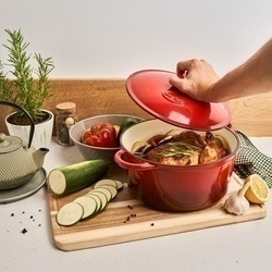 Komplet naczyń żeliwnych 5 elementów 2 garnki i patelnia Konighoffer czerwone