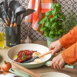 Patelnia z powłoką ceramiczną indukcyjna Konighoffer Astel 28 cm