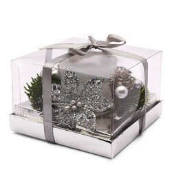 Stroik bożonarodzeniowy Tadar Gift Box I 11 x 11 x 7 cm bez świeczki srebrny