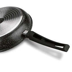 Patelnia non-stick Starke Pro Chelsea 20 cm i podkładka