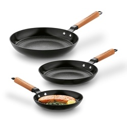 Zestaw trzech patelni żeliwnych Starke Pro Hanoi 20 cm 24 cm 28 cm