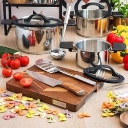 Deska do krojenia i serwowania akacjowa z nóżkami Starke Pro 33 x 25 x 3 cm