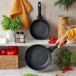 Komplet garnków granitowych z rondlem Starke Pro Piccante 9 elementów