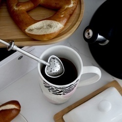 Zaparzacz do herbaty stalowy z przyciskiem Tadar Łyżeczka