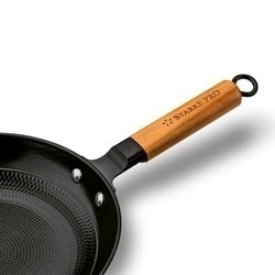 Patelnia żeliwna emaliowana z drewnianym uchwytem Starke Pro Hanoi 24 cm