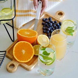 Deska bambusowa do krojenia z uchwytami Konighoffer 40 x 14 x 1,6 cm