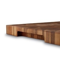 Deska do krojenia i serwowania akacjowa z nóżkami Starke Pro 47 x 37 x 3,5 cm